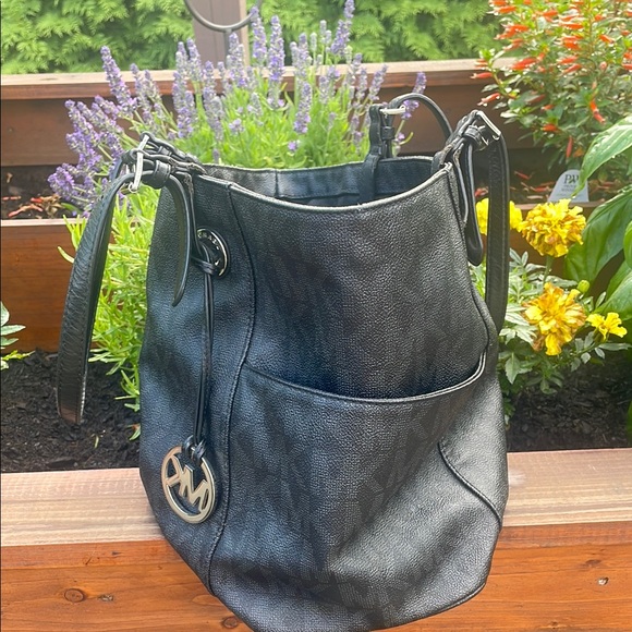 Michael Kors Black Leather Tote with Structured Design - Picture 3 of 14